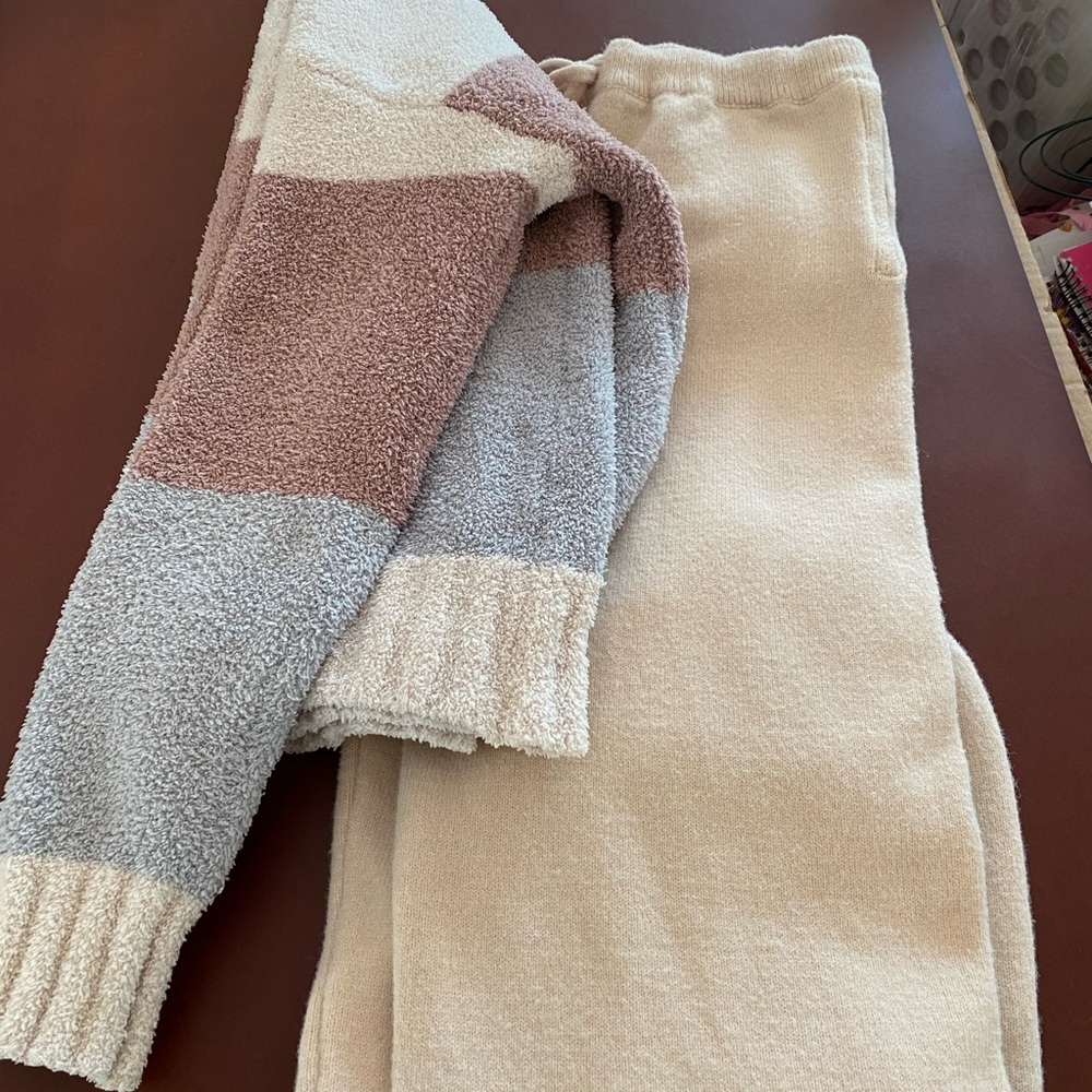 Sweater - Picture 6 of 6